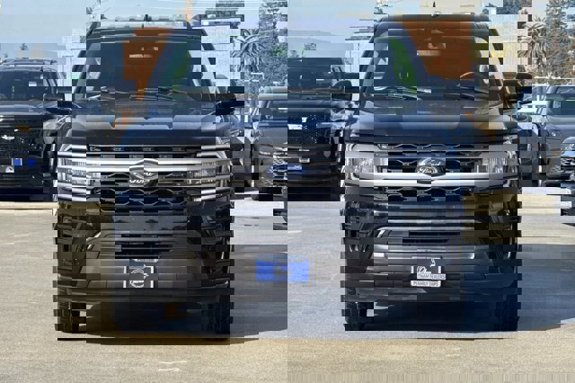 Certified 2022 Ford Expedition Max XLT image 8
