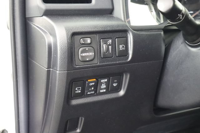 Used 2023 Toyota 4Runner Limited AWD/4WD image 40