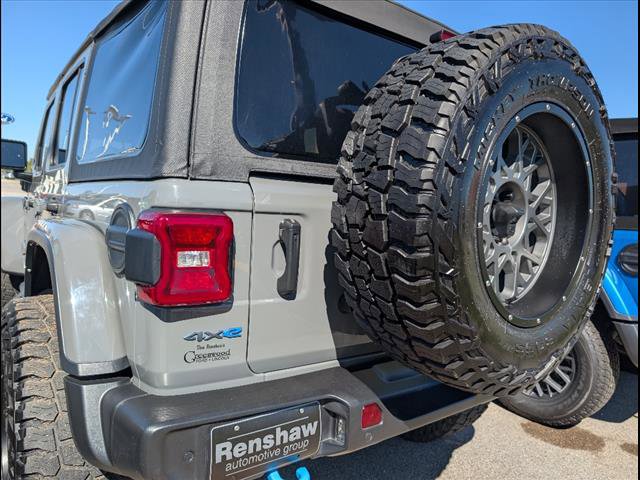 Used 2021 Jeep Wrangler Unlimited Rubicon 4xe w/ Cold Weather Group image 18