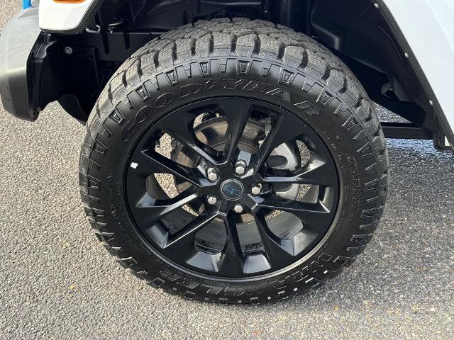 Used 2024 Jeep Wrangler Unlimited Sahara AWD/4WD image 10
