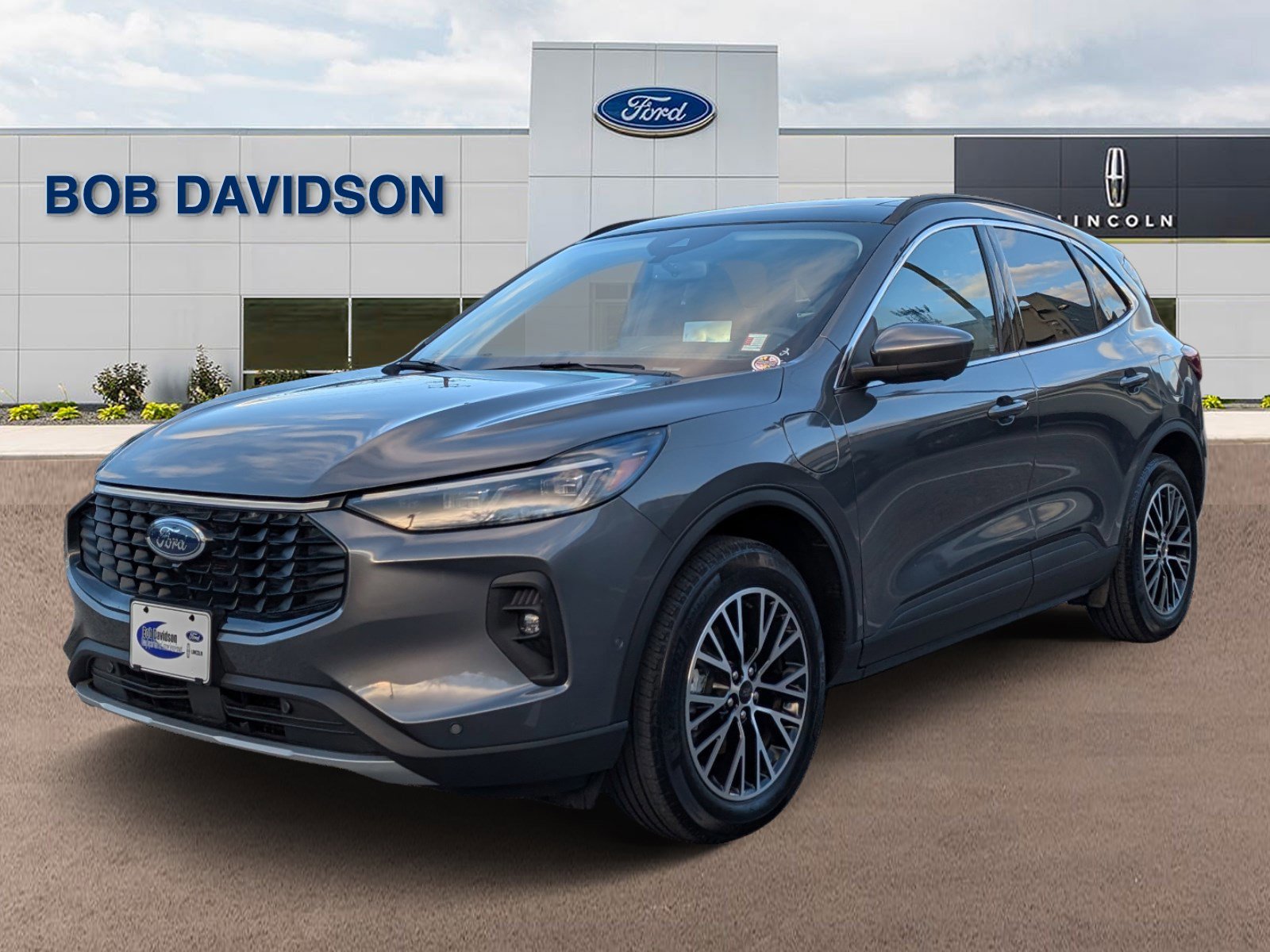 Certified 2023 Ford Escape SE w/ PHEV Premium Package image 7