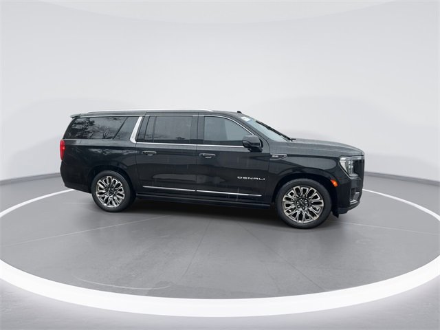 Used 2023 GMC Yukon XL Denali Ultimate image 8
