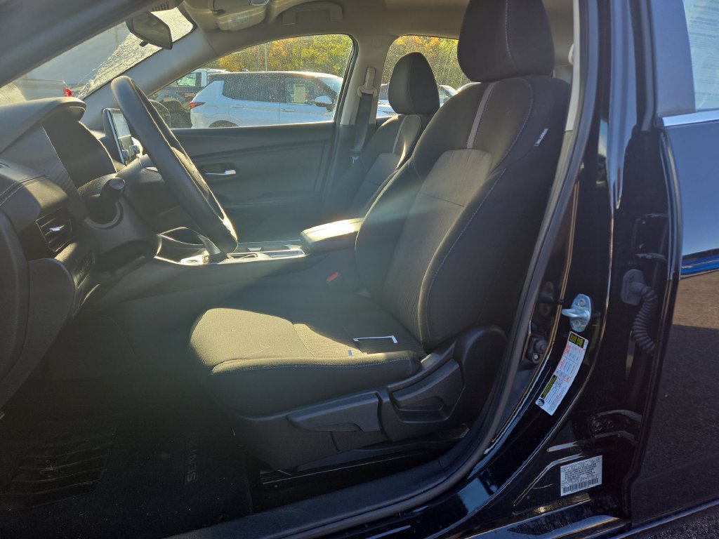 Used 2024 Nissan Sentra SV FWD image 6