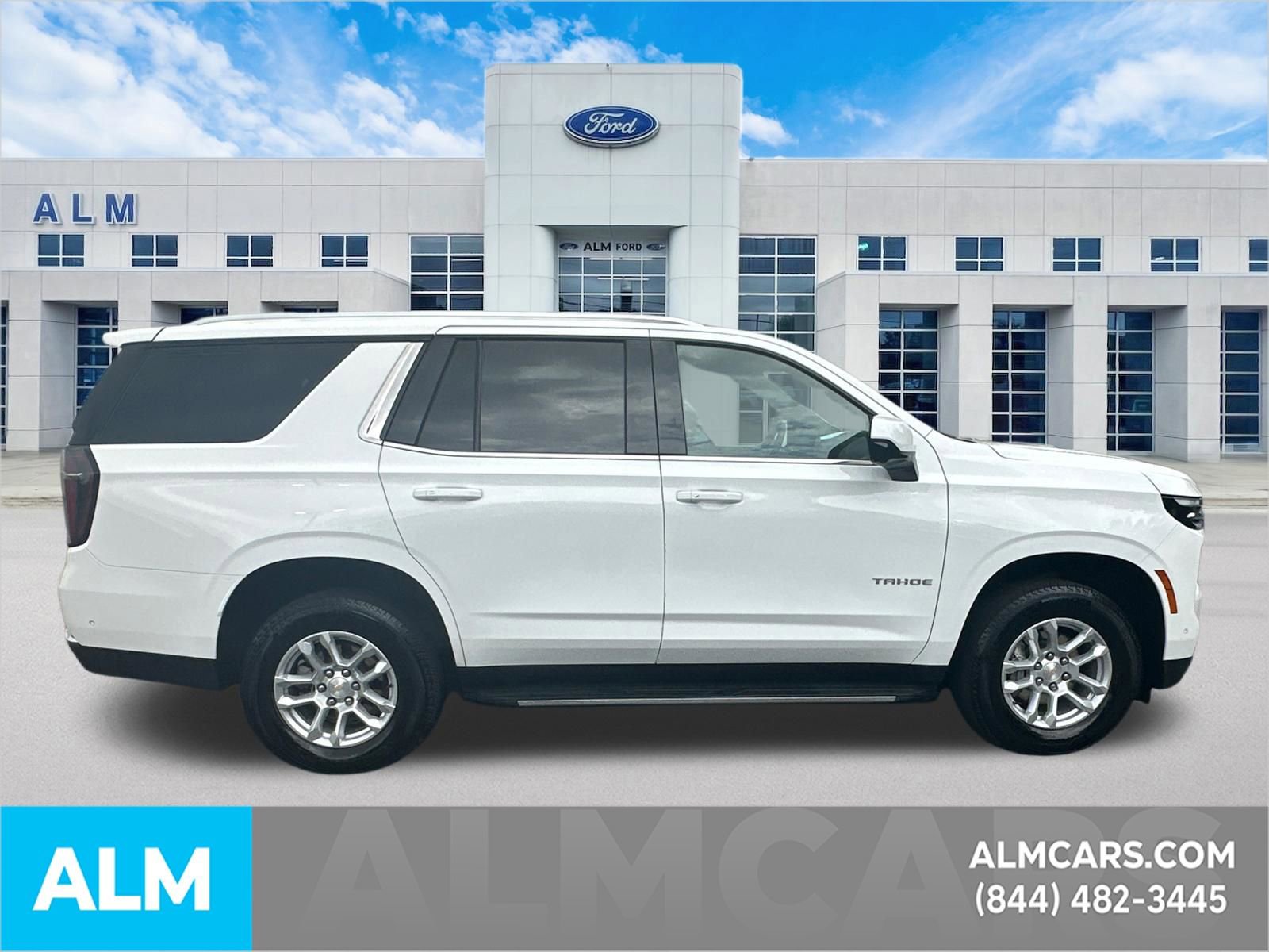 Used 2025 Chevrolet Tahoe LT AWD/4WD image 9