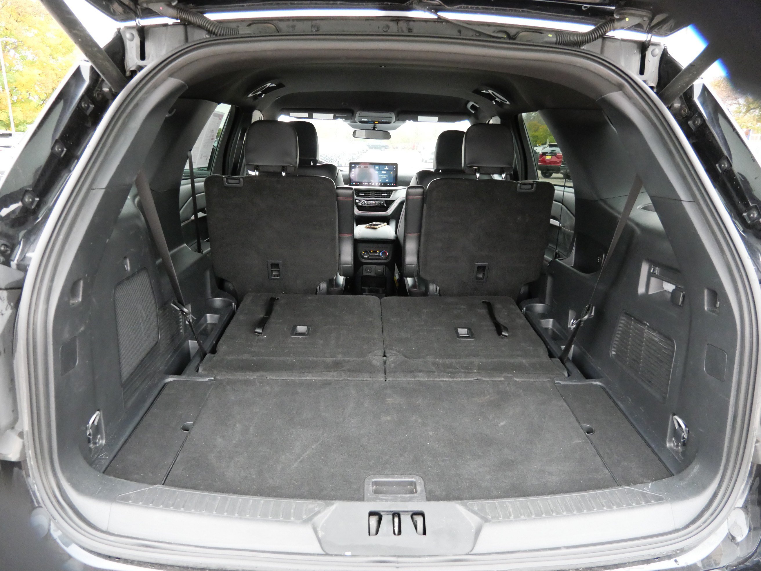 Certified 2025 Ford Explorer ST-Line AWD/4WD image 18