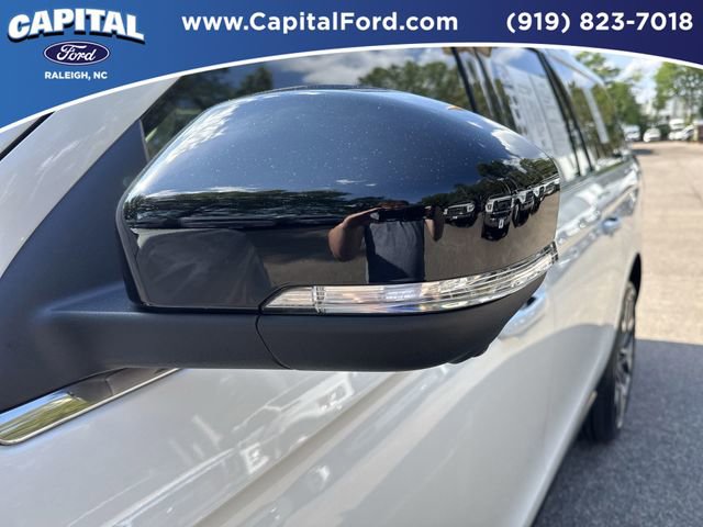Certified 2025 Ford Expedition Max Platinum w/ Platinum Ultimate Package AWD/4WD image 12
