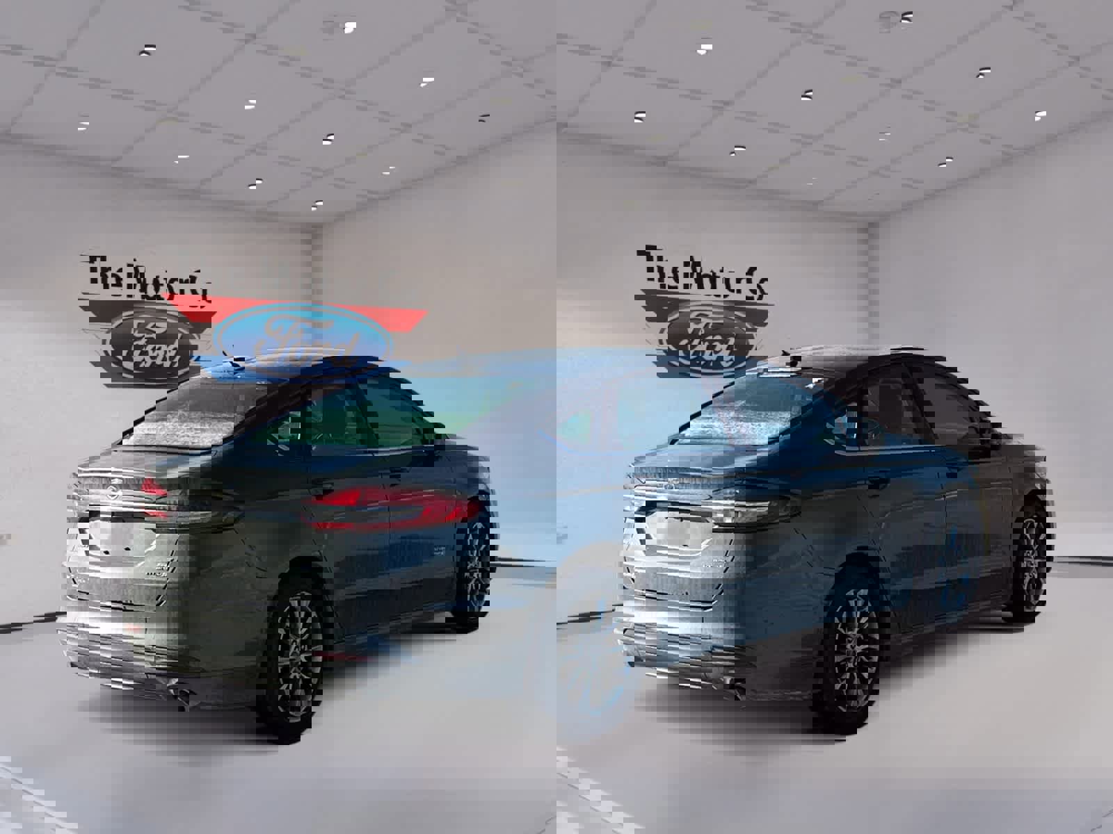 Certified 2017 Ford Fusion SE image 5