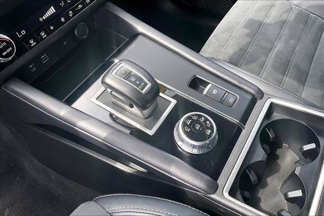 Used 2024 Mitsubishi Outlander AWD image 15