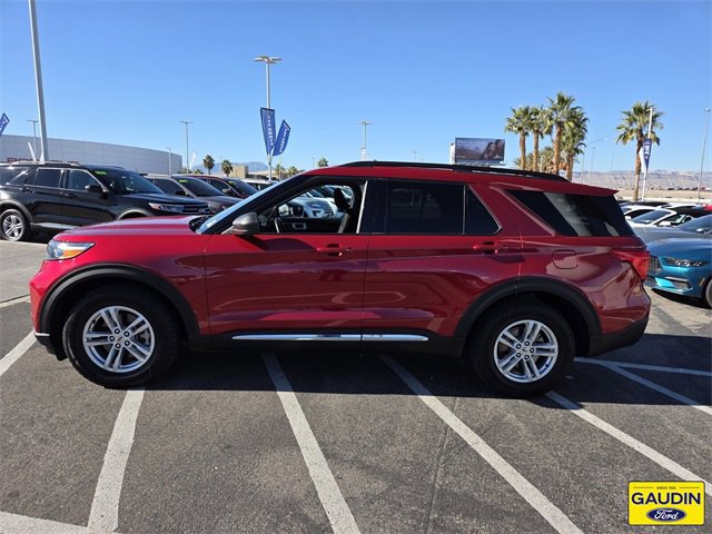 Certified 2023 Ford Explorer XLT image 2
