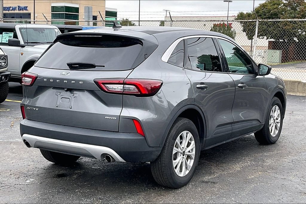 Certified 2023 Ford Escape Active AWD/4WD image 12