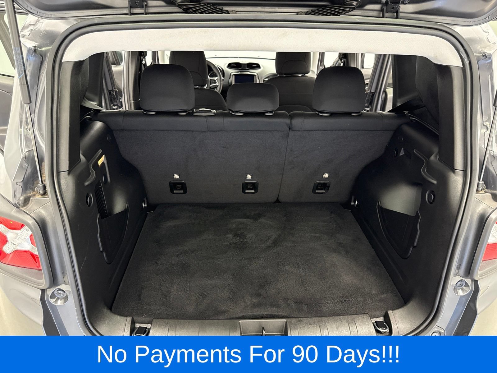 Used 2023 Jeep Renegade Latitude AWD/4WD image 40