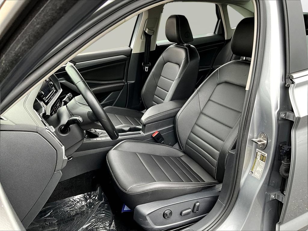 Used 2024 Volkswagen Jetta SE FWD image 23