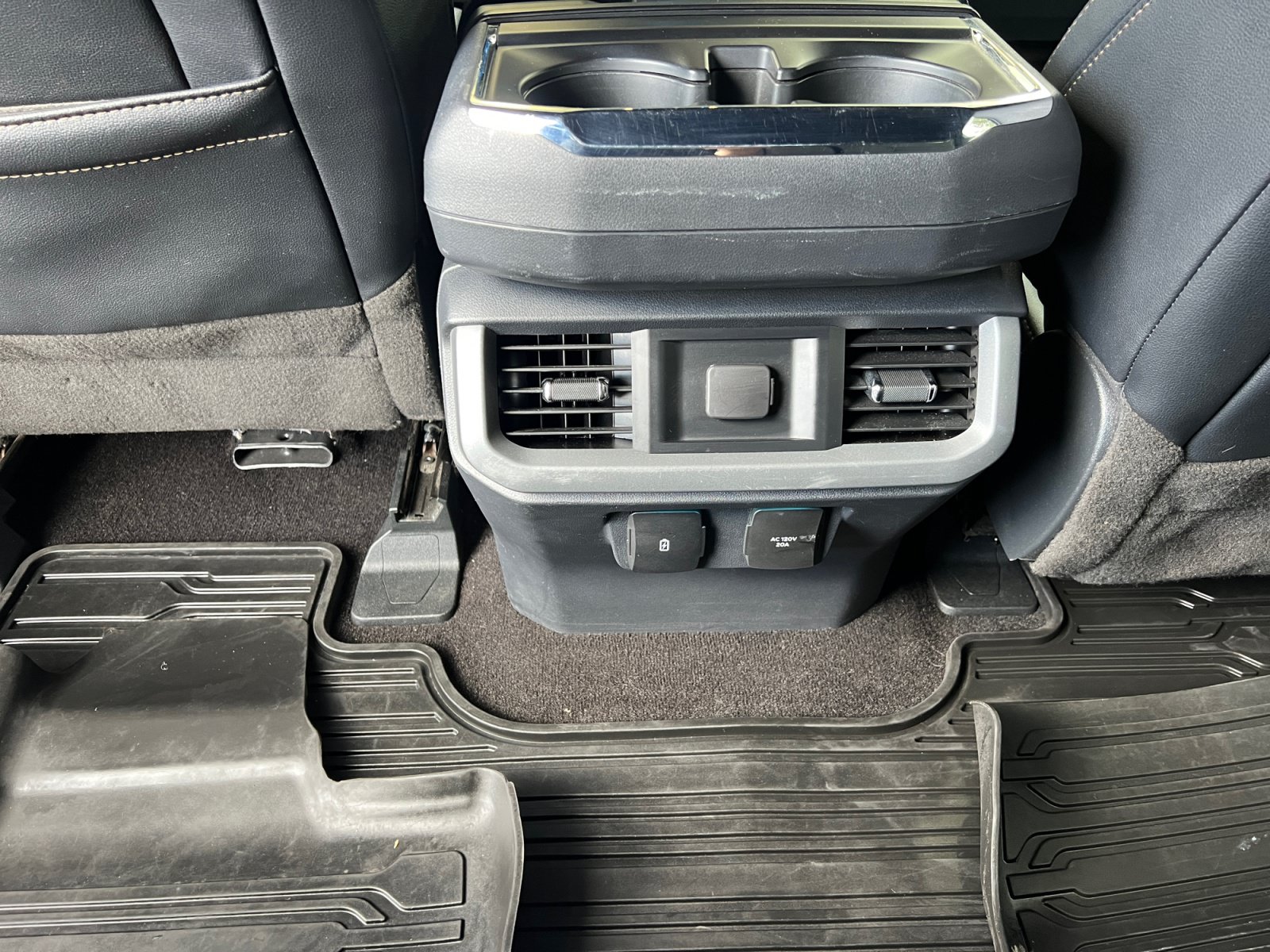 Certified 2022 Ford F150 Lightning Lariat w/ Tow Technology Package AWD/4WD image 26