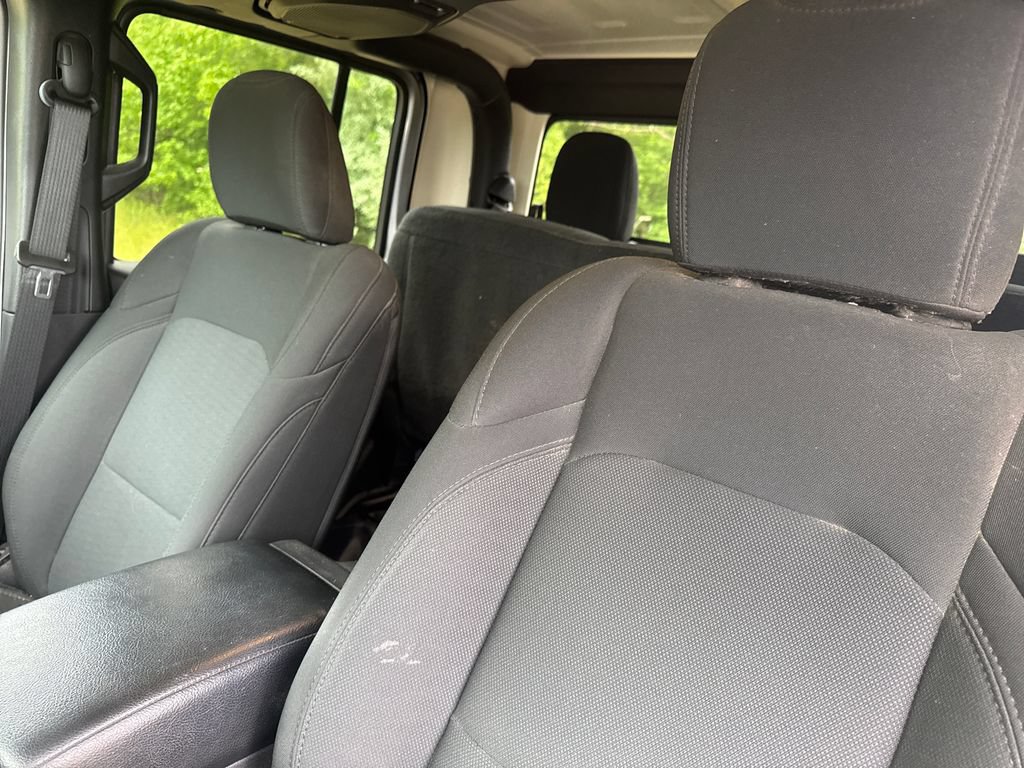 Used 2021 Jeep Gladiator Sport AWD/4WD image 7