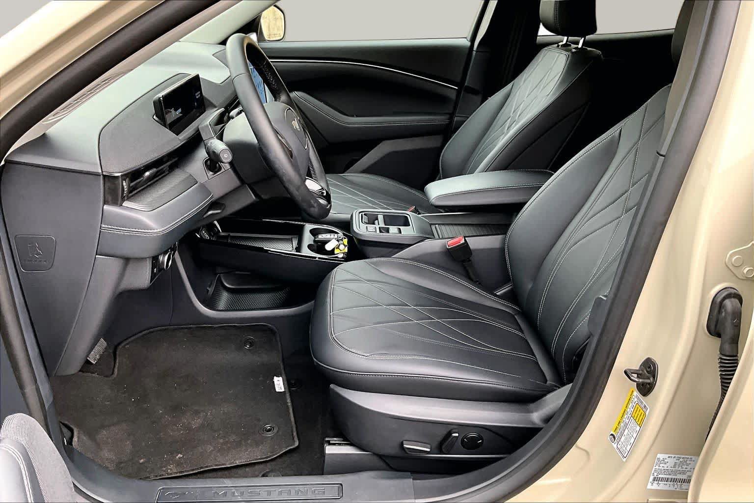 Certified 2025 Ford Mustang Mach-E Select w/ Comfort Package Lite RWD image 9