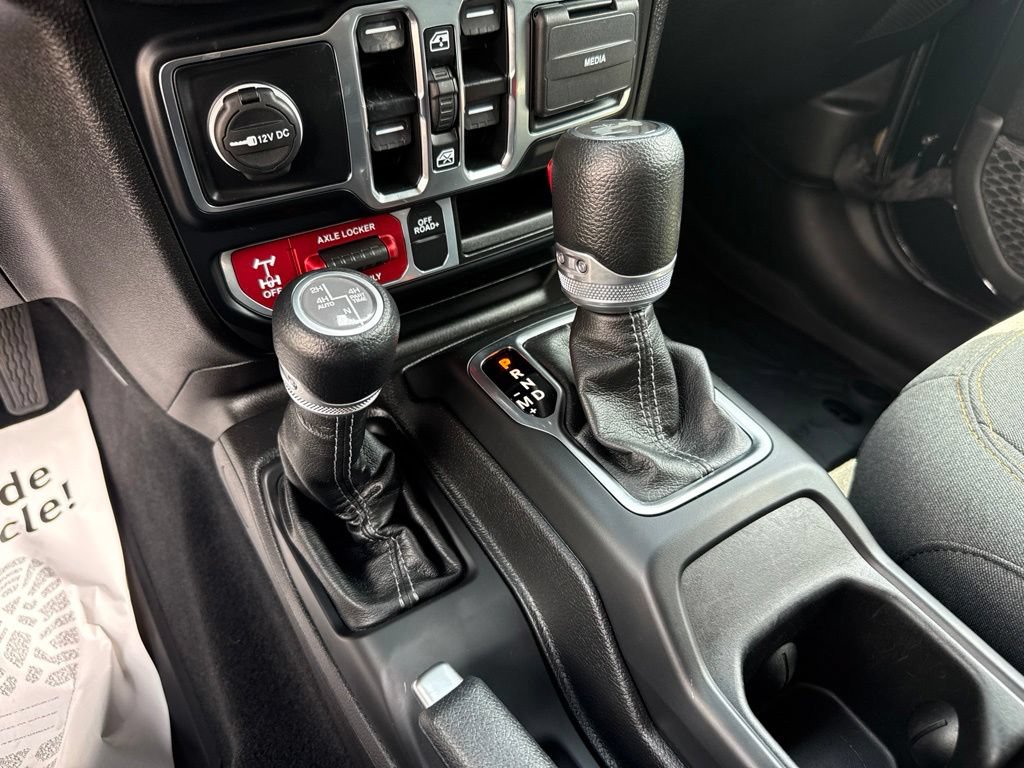 Used 2024 Jeep Wrangler Unlimited AWD/4WD image 24