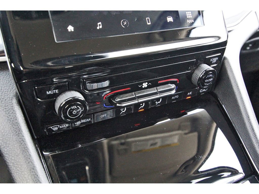 Used 2023 Jeep Grand Cherokee L Laredo AWD/4WD image 28