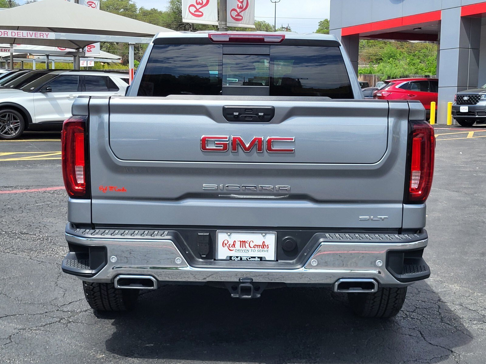 Used 2026 GMC Sierra 1500 SLT image 4