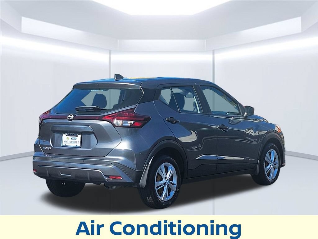 Used 2022 Nissan Kicks S FWD image 21