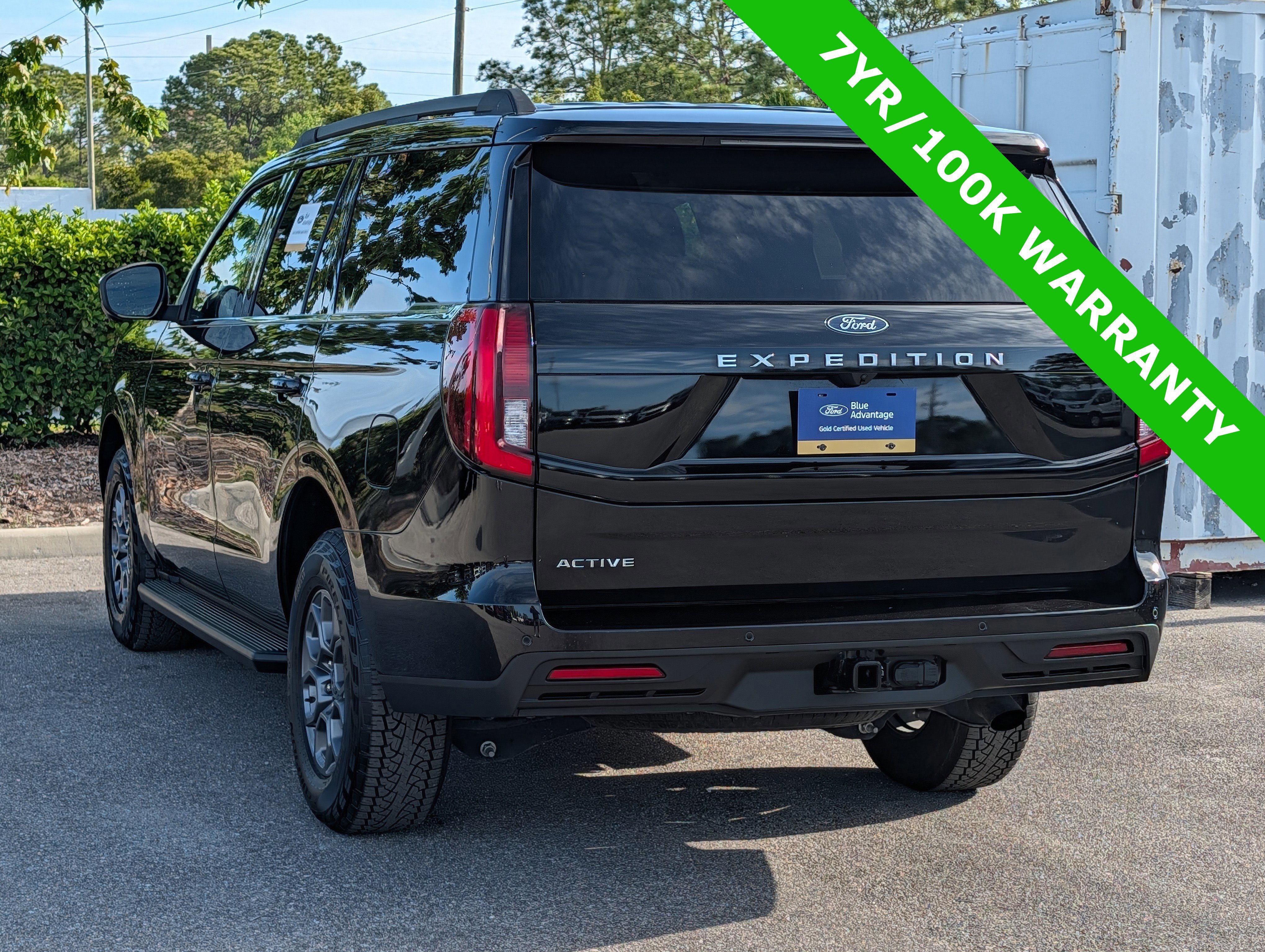 Certified 2025 Ford Expedition Active RWD image 2