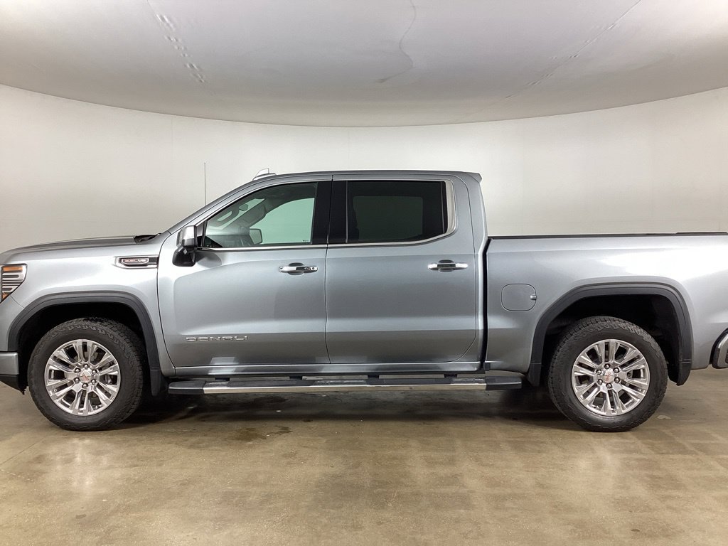 Used 2025 GMC Sierra 1500 Denali w/ Technology Package AWD/4WD image 8