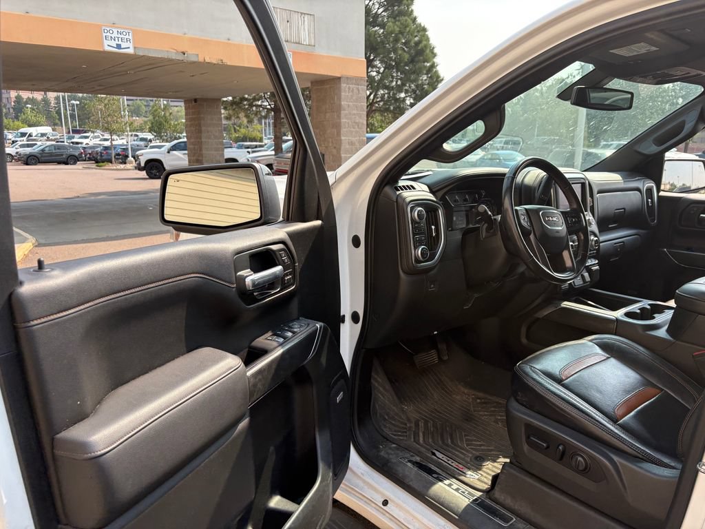Used 2020 GMC Sierra 1500 AT4 w/ AT4 Premium Package AWD/4WD image 17