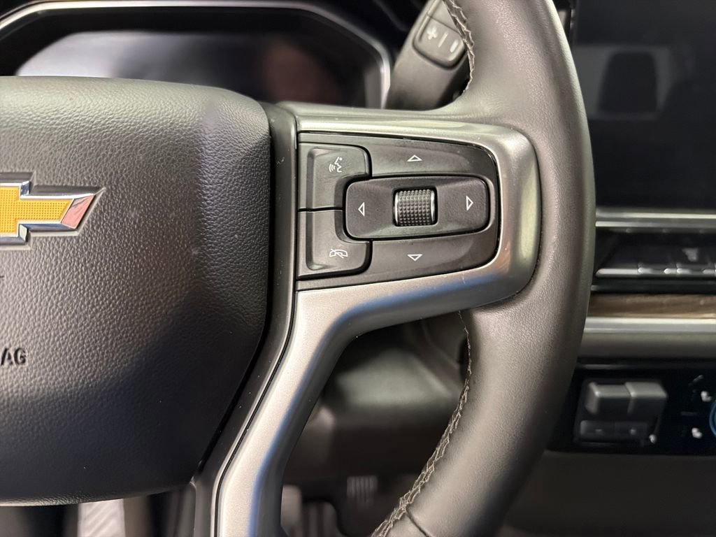 Used 2025 Chevrolet Silverado 2500 LT w/ Convenience Package image 21