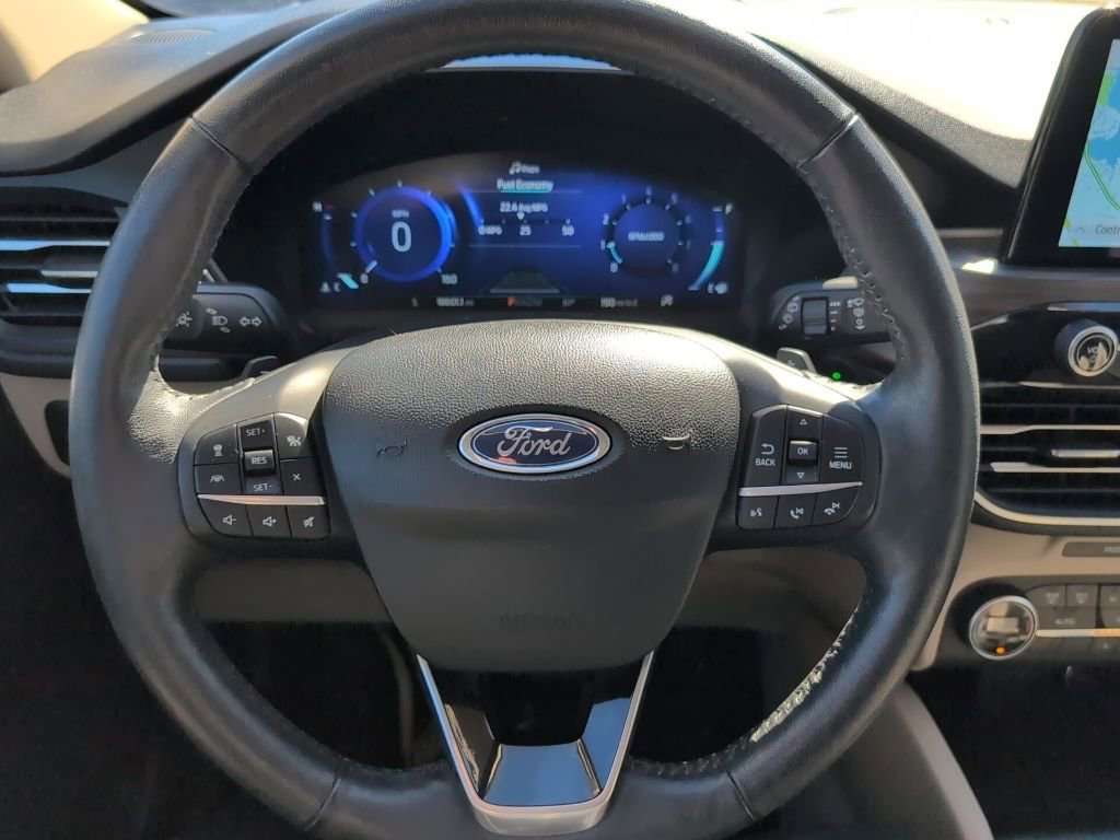 Certified 2020 Ford Escape Titanium image 16