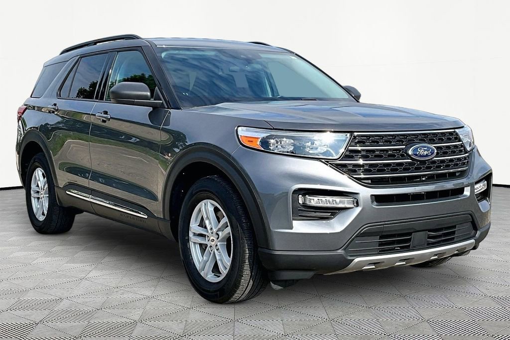 Certified 2024 Ford Explorer XLT w/ Equipment Group 202A AWD/4WD image 12