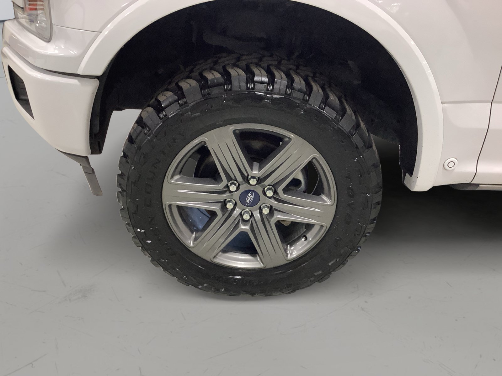 Certified 2020 Ford F150 Lariat w/ Equipment Group 502A Luxury AWD/4WD image 9