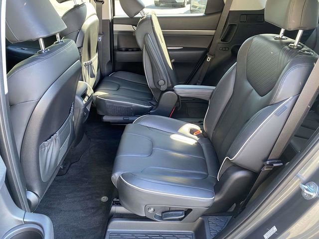 Used 2023 Hyundai Palisade SEL FWD image 17