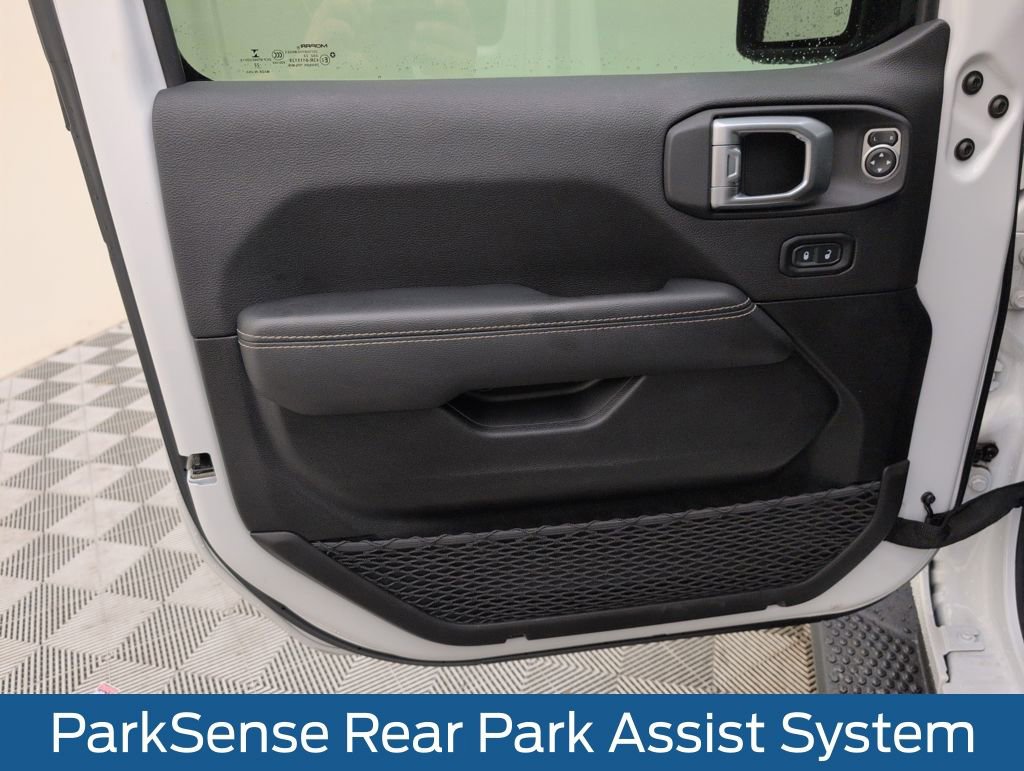 Used 2022 Jeep Wrangler Unlimited Sahara w/ Safety Group image 36