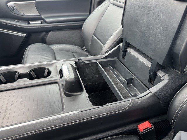 Certified 2025 Ford Expedition Max Platinum image 18