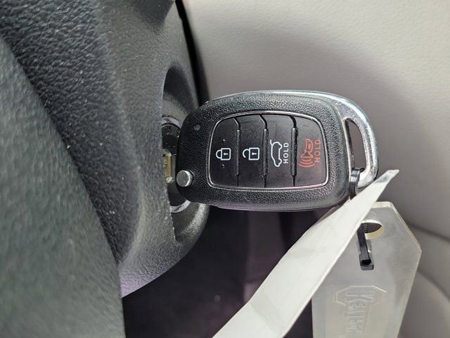 Used 2020 Hyundai Tucson SE image 30