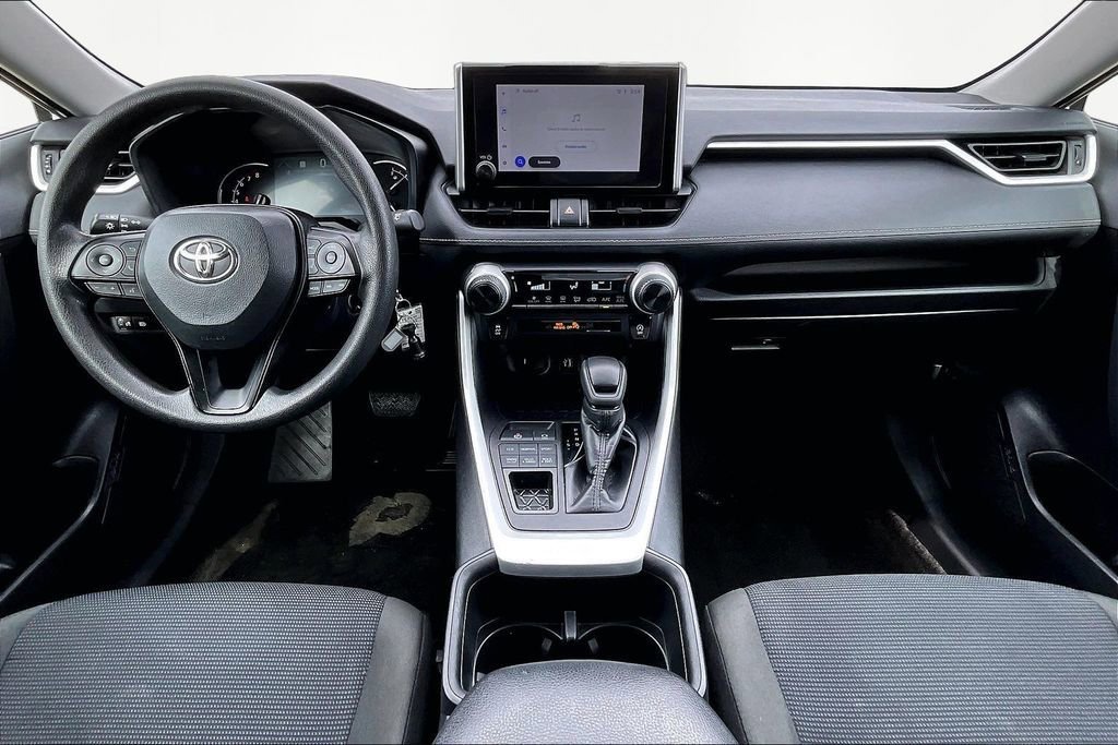 Used 2024 Toyota RAV4 LE image 16