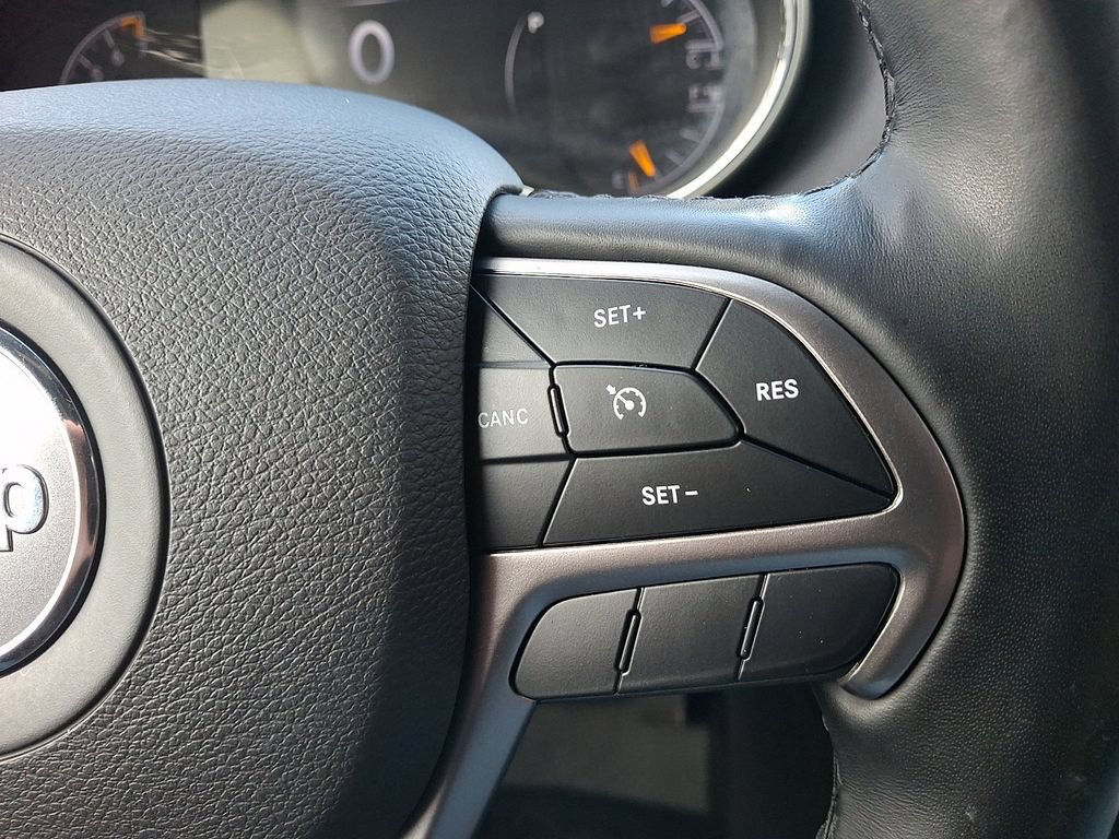 Used 2020 Jeep Grand Cherokee Limited w/ Premium Lighting Group AWD/4WD image 23
