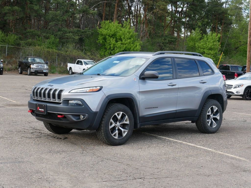 Used 2017 Jeep Cherokee Trailhawk w/ Cold Weather Group AWD/4WD image 6