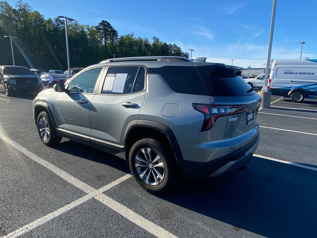 Used 2025 Chevrolet Equinox LT w/ Convenience Package II image 3