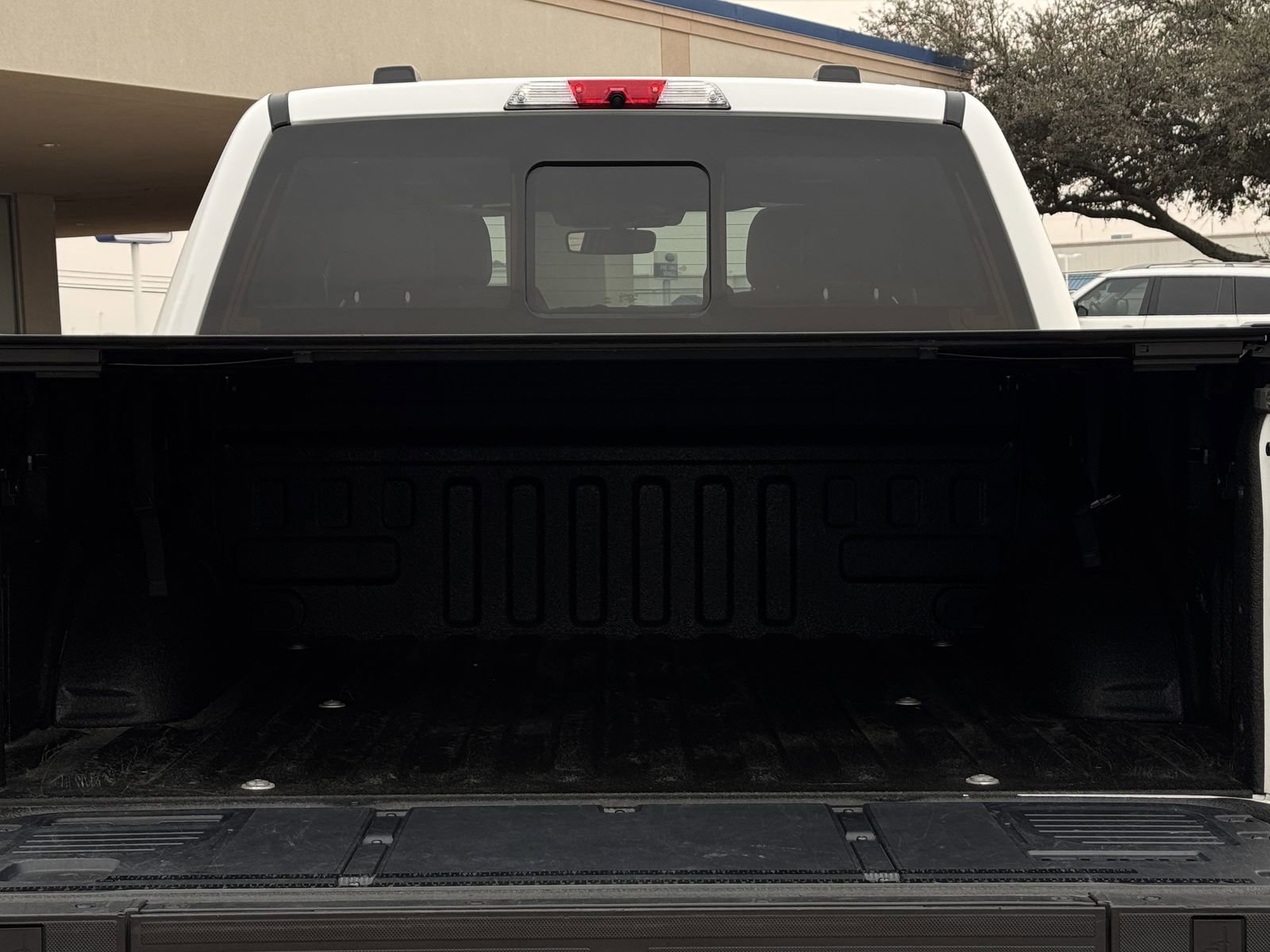 Certified 2022 Ford F150 Platinum w/ Equipment Group 701A High image 33