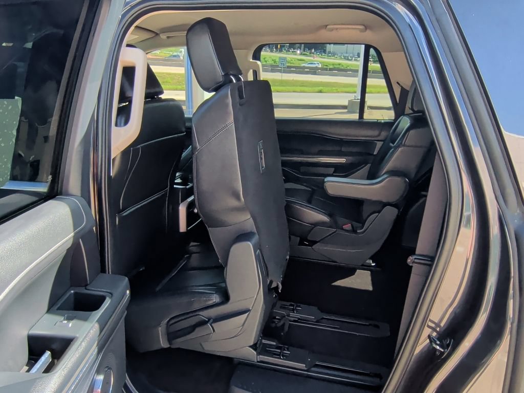 Certified 2023 Ford Expedition Max XLT RWD image 11