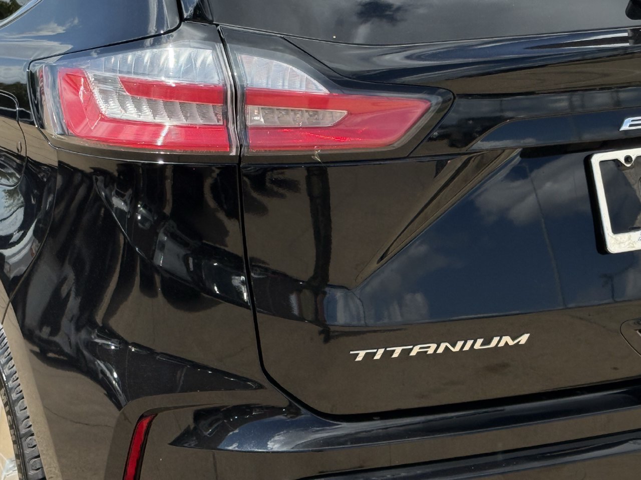 Certified 2022 Ford Edge Titanium w/ Equipment Group 301A AWD/4WD image 7