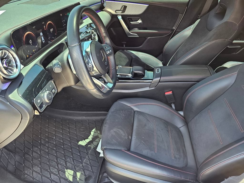Used 2023 Mercedes-Benz CLA 250 image 22