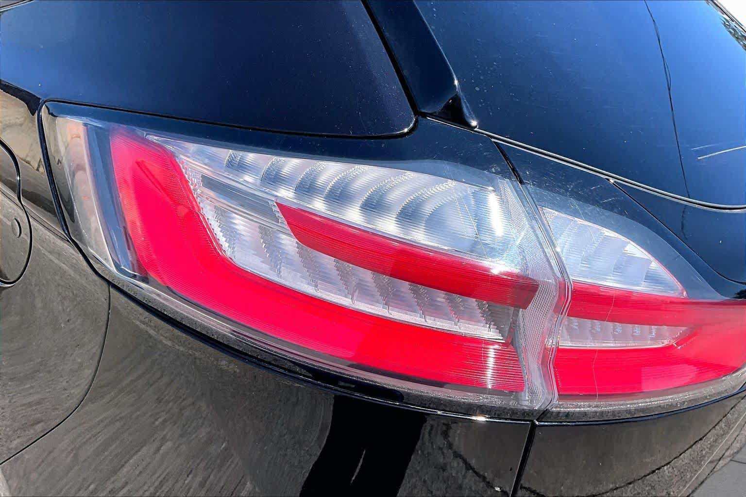 Certified 2021 Ford Edge ST-Line FWD image 28