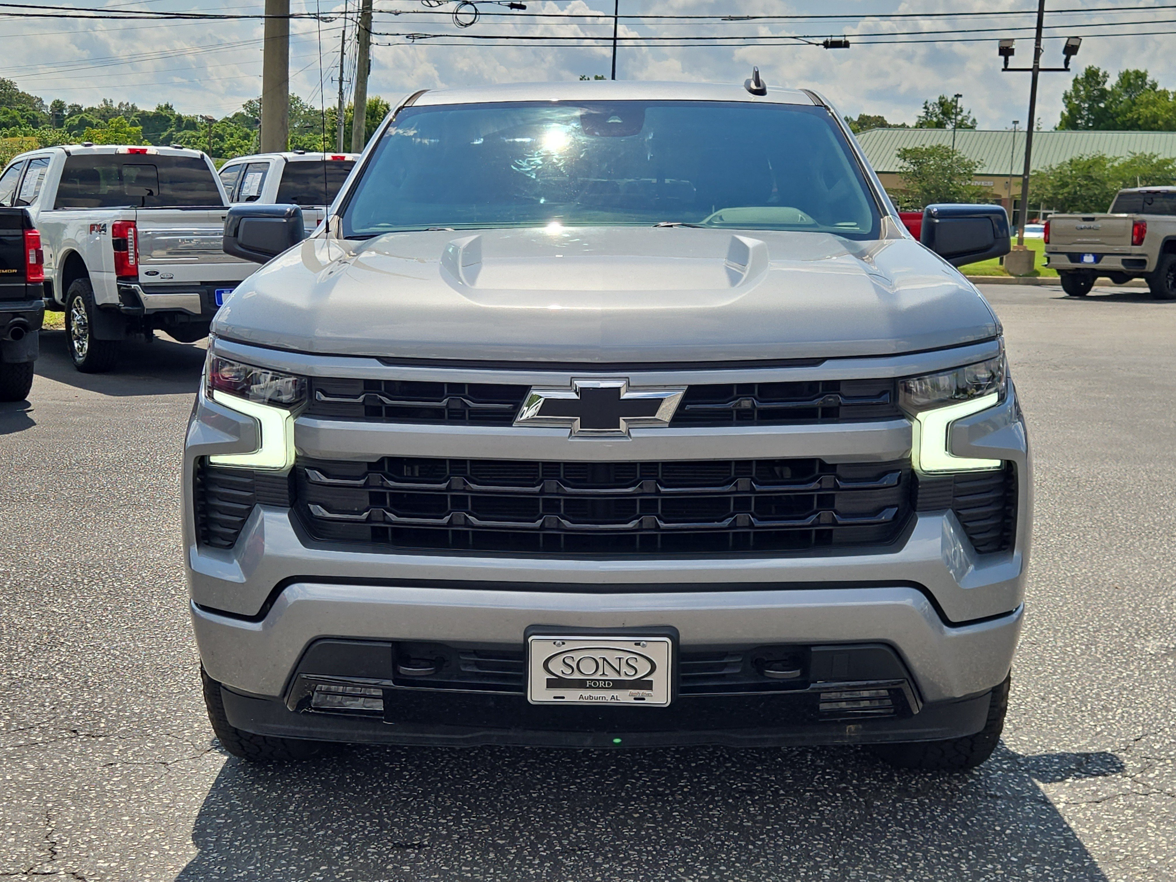 Used 2024 Chevrolet Silverado 1500 RST w/ Dark Appearance Package AWD/4WD image 3