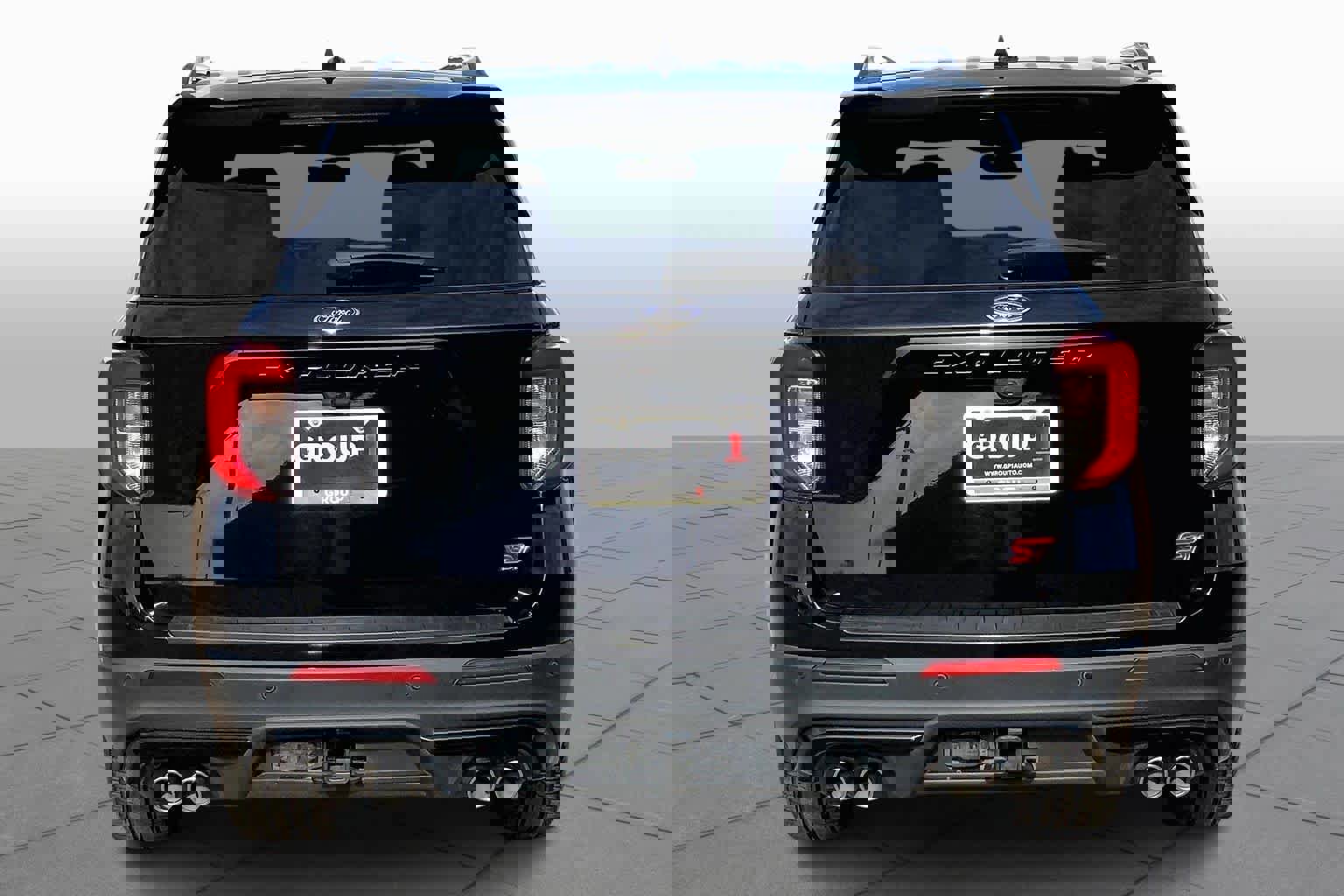 Certified 2020 Ford Explorer ST w/ Premium Technology Package image 2