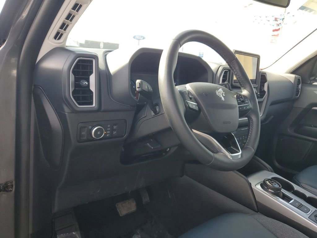 Certified 2024 Ford Bronco Sport Outer Banks w/ Tech Package AWD/4WD image 18