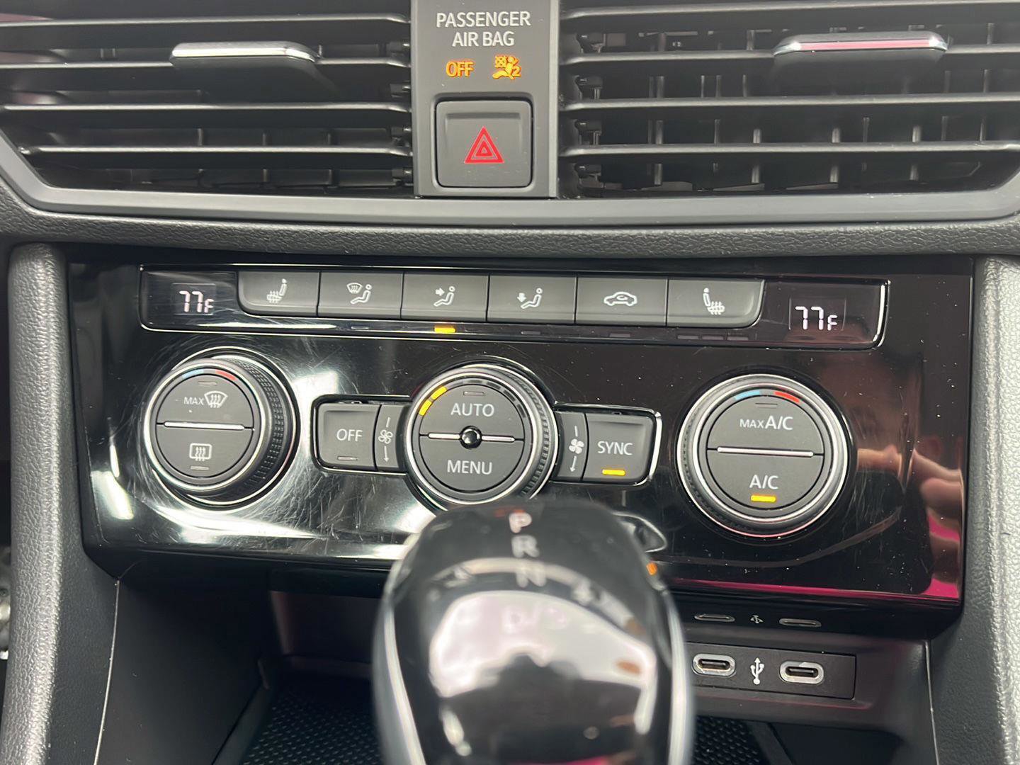 Used 2024 Volkswagen Jetta SE image 24