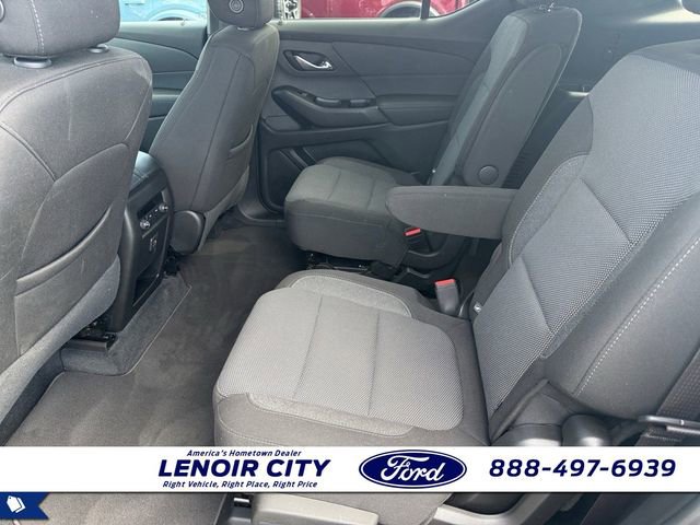 Used 2023 Chevrolet Traverse LT FWD image 11