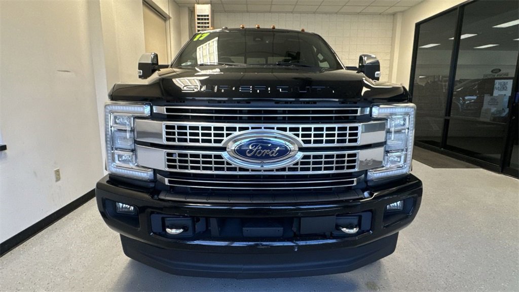 Certified 2017 Ford F350 Platinum w/ Platinum Ultimate Package image 17