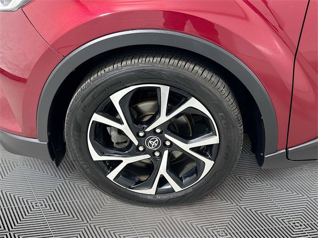 Used 2018 Toyota C-HR XLE image 19